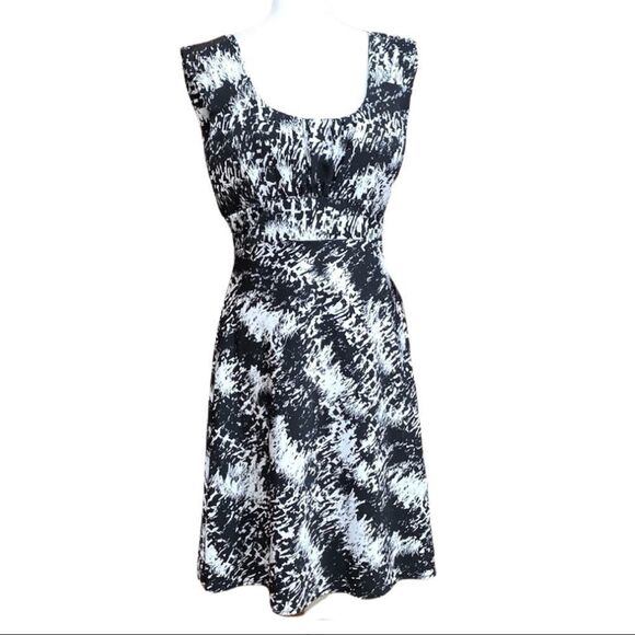 NWT Black White print dress Sleeveless by John Miller Women’s Sz 8 - Picture 1 of 7